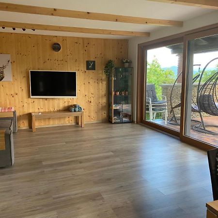 Waldhaus Hirsch Bungalow Only For You Self Check In Villa เพิร์ทชาค อัม เวิร์ทเทอร์ซี ภายนอก รูปภาพ